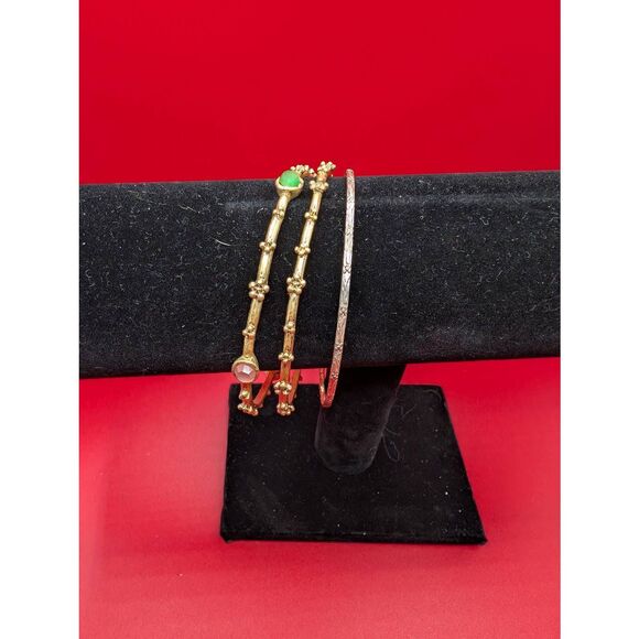 *Vintage gold bracelet bangles - Picture 3 of 3